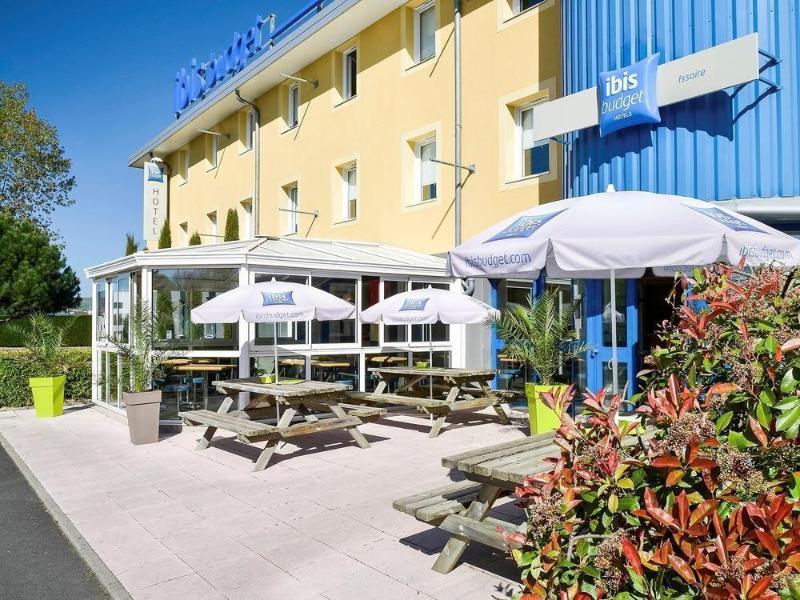 Ibis Budget Issoire Esterno foto