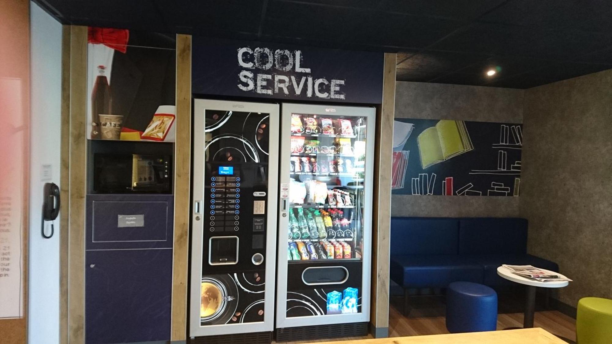 Ibis Budget Issoire Esterno foto