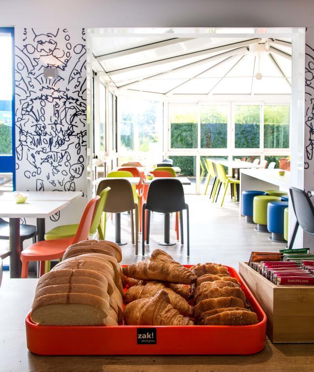 Ibis Budget Issoire Esterno foto