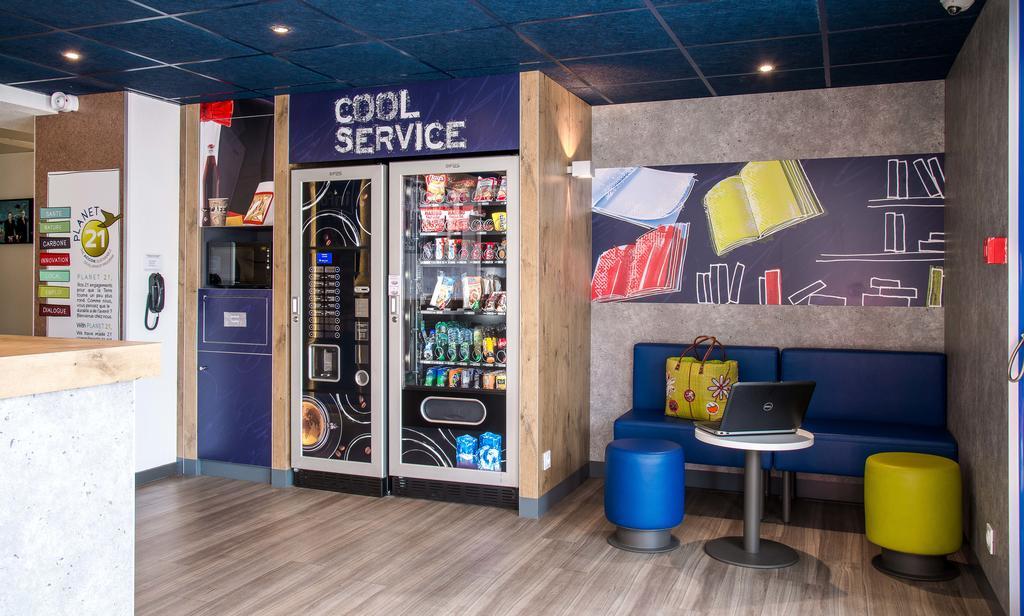 Ibis Budget Issoire Esterno foto