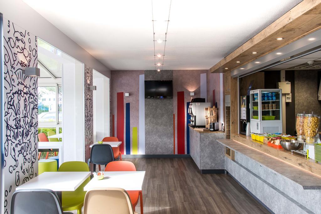 Ibis Budget Issoire Esterno foto