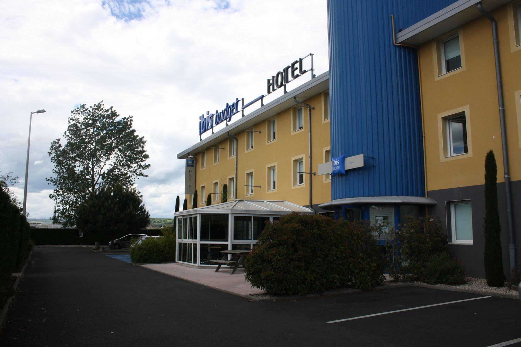 Ibis Budget Issoire Esterno foto