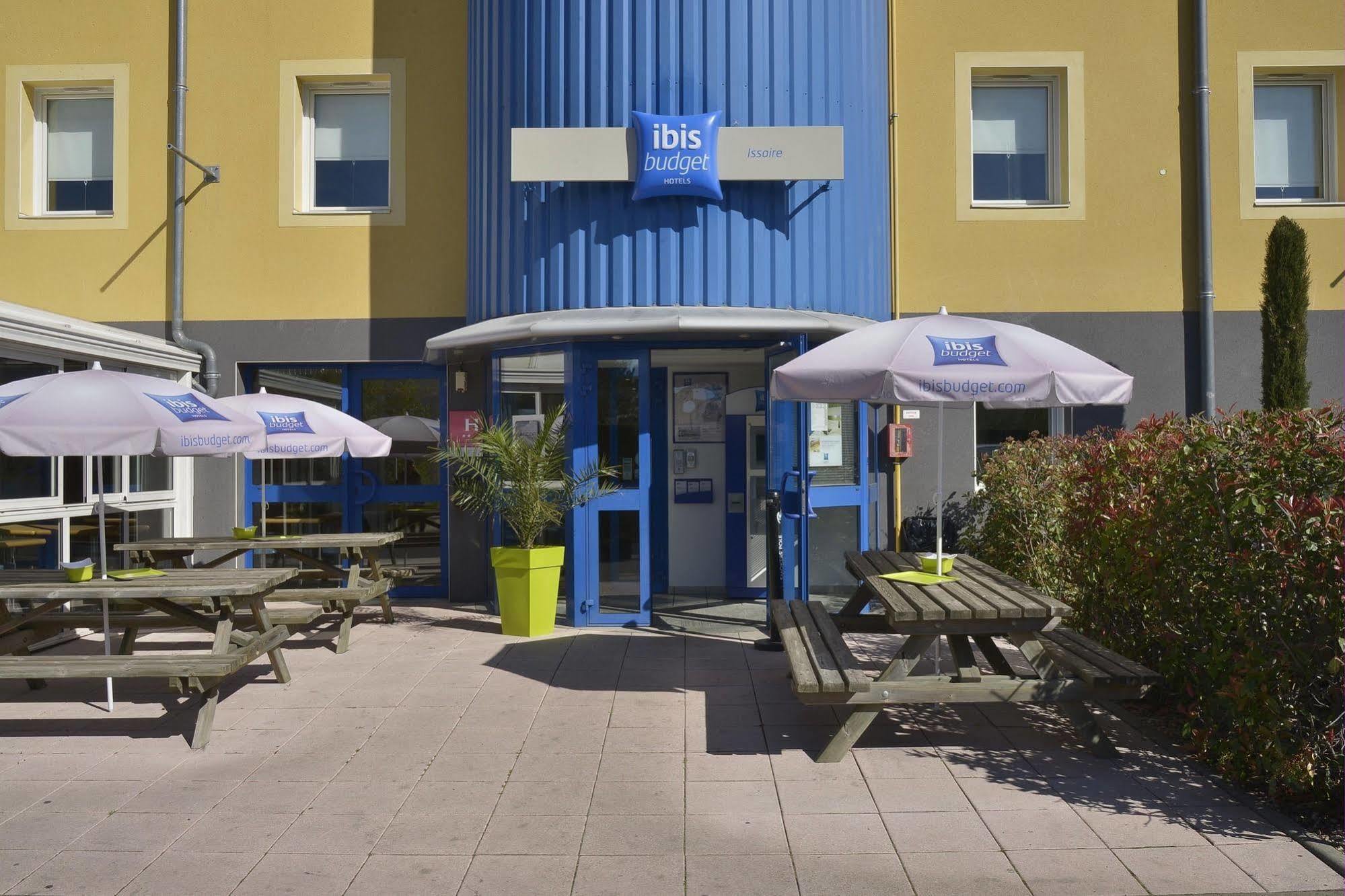 Ibis Budget Issoire Esterno foto