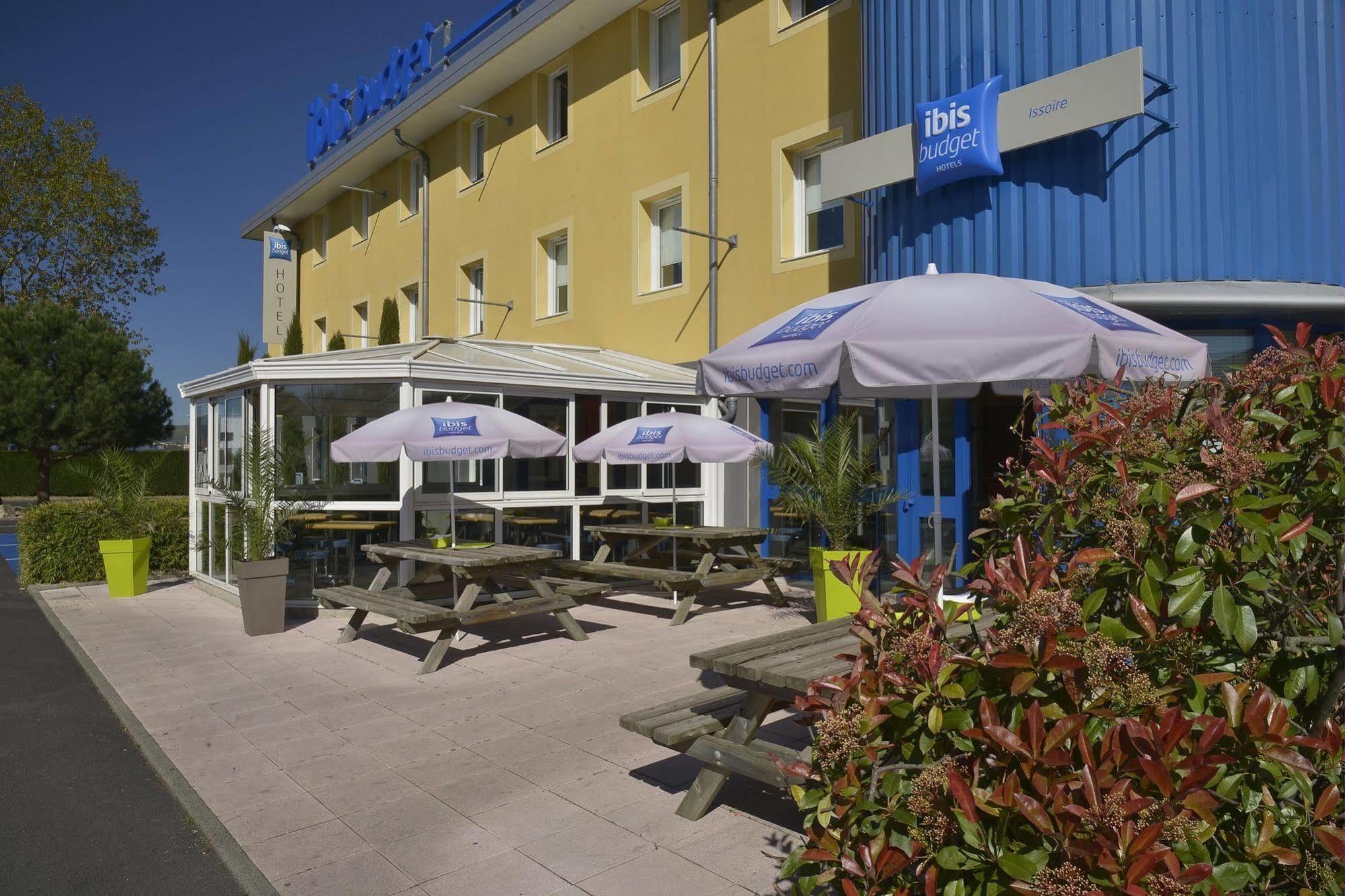 Ibis Budget Issoire Esterno foto