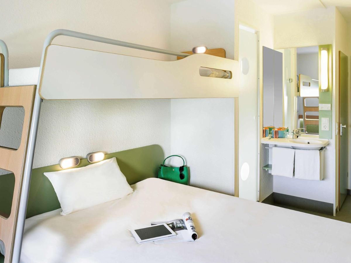 Ibis Budget Issoire Esterno foto
