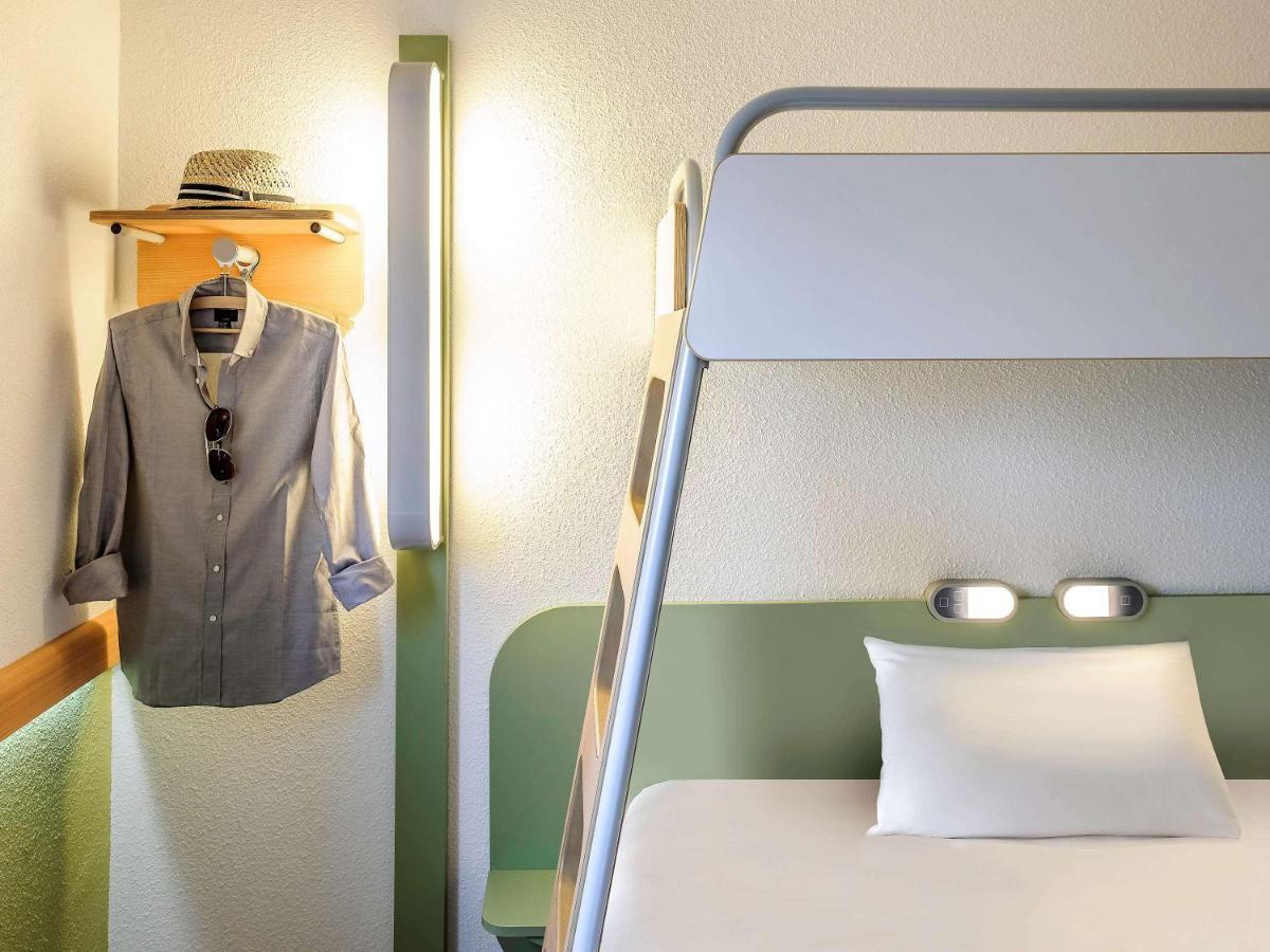 Ibis Budget Issoire Esterno foto